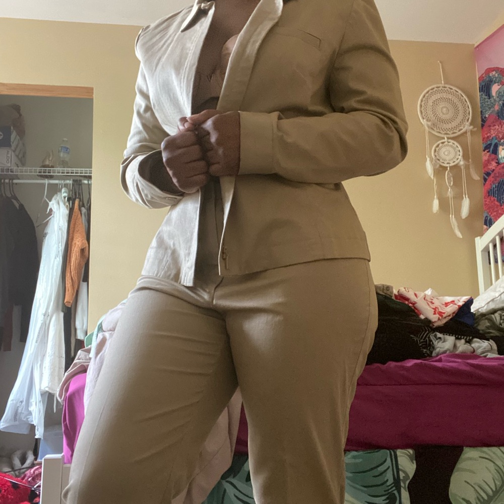 Women’s Pant Suit